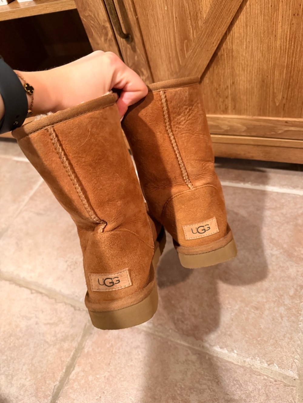UGG Chestnut Classic Short Shearling Lined Boots - Picture 5 of 7